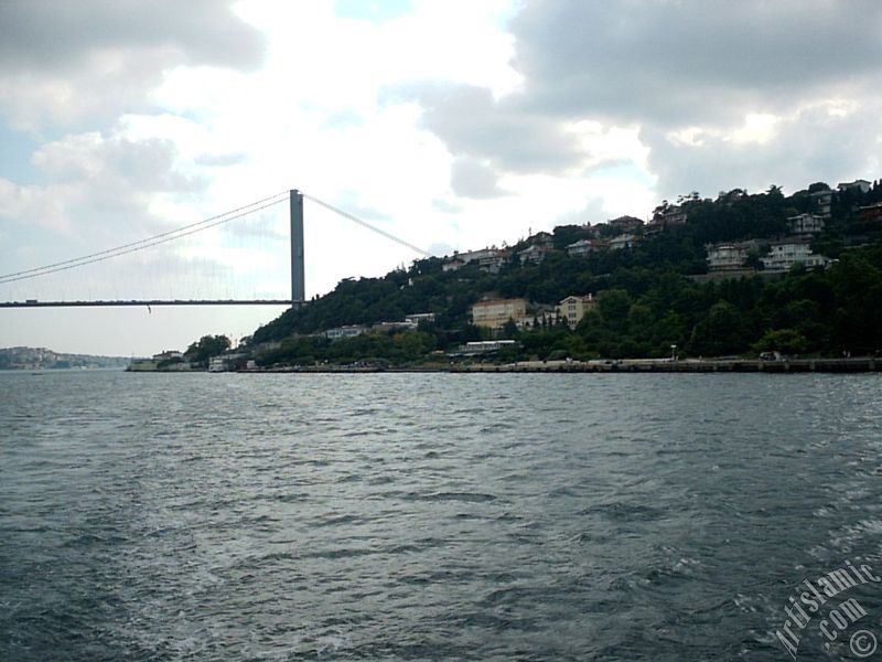 Denizden Ortak�y sahili.
