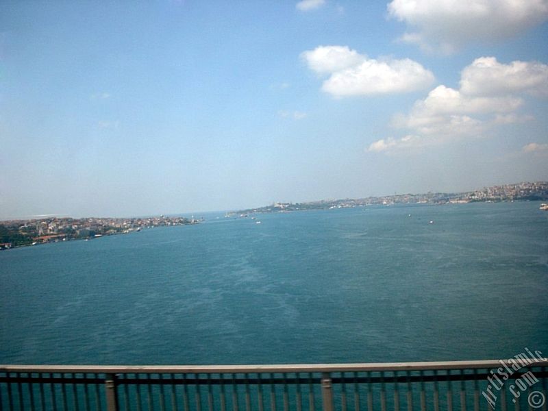 Bo�az K�pr�s�`nden �stanbul Bo�az�`na bak��.
