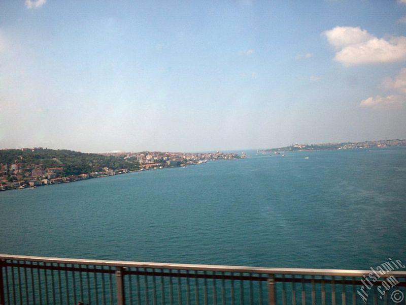 Bo�az K�pr�s�`nden �stanbul Bo�az�`na bak��.
