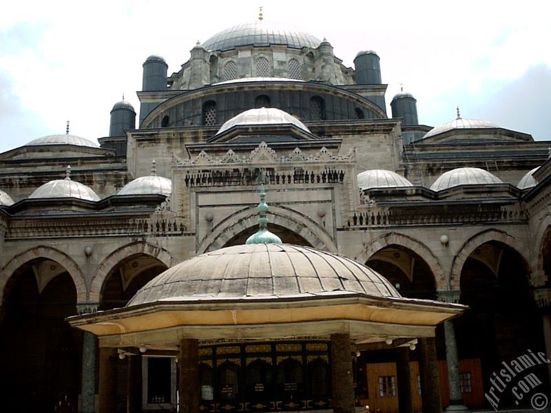 �stanbul Beyaz�t Camisi.
