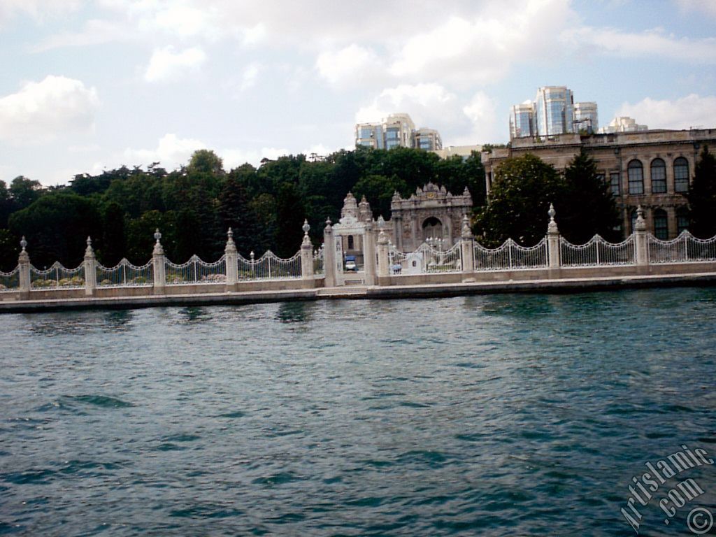 Denizden Dolmabah�e Saray�.
