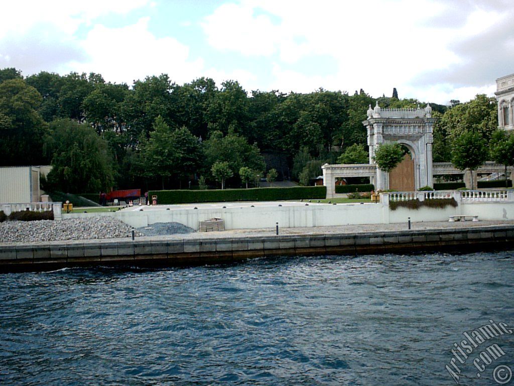 Denizden ��ra�an Saray�`na bak��.
