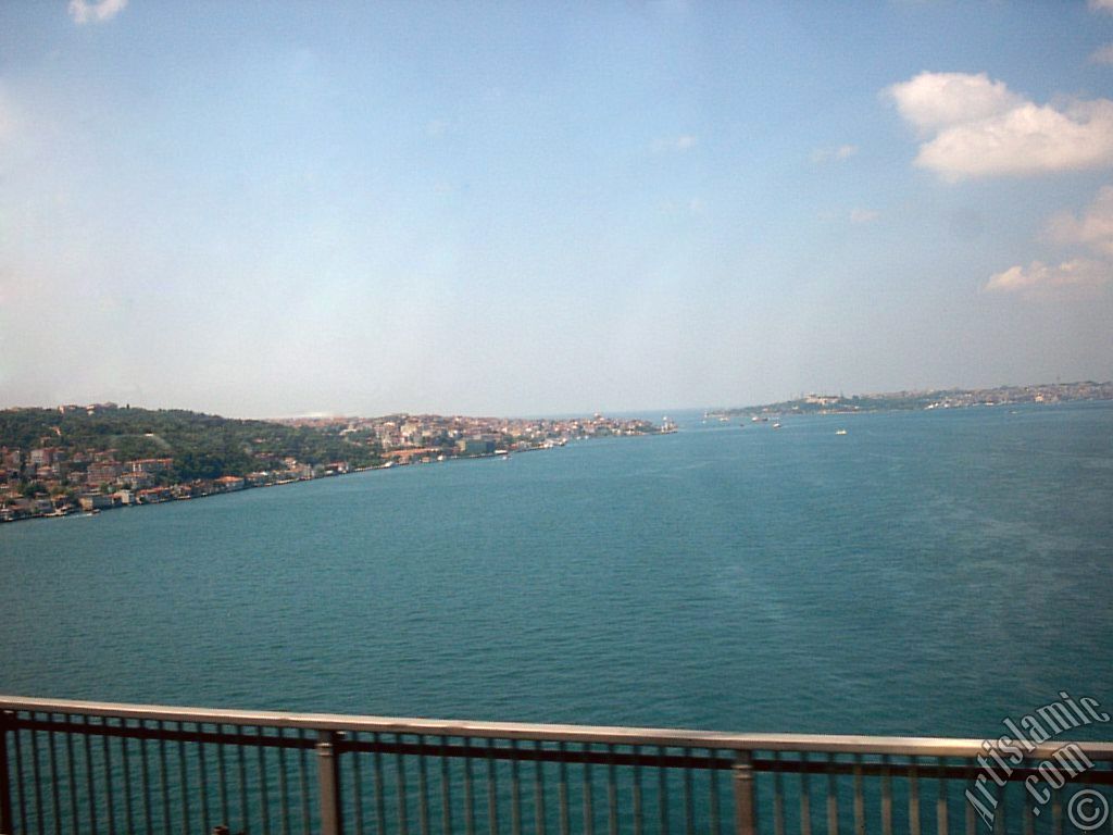 Bo�az K�pr�s�`nden �stanbul Bo�az�`na bak��.
