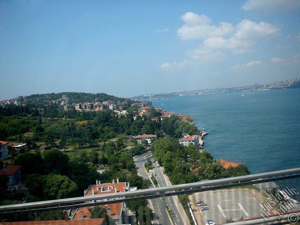 Bo�az K�pr�s�`nden �stanbul Bo�az�`na bak��.
