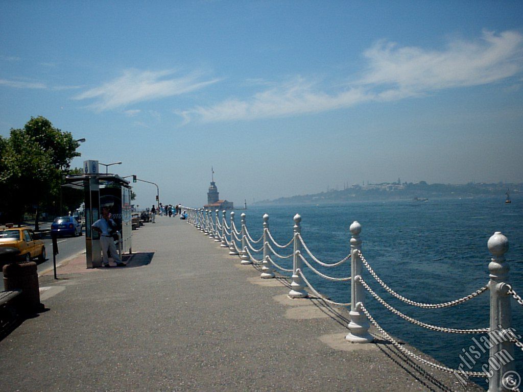 View of Kiz Kulesi (Maiden`s Tower) located in the Bosphorus from the shore of Uskudar in Istanbul city of Turkey.

